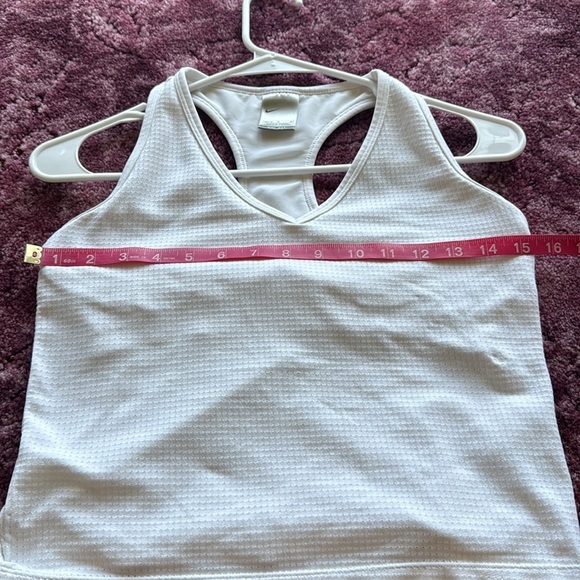 Nike White V-Neck Women's Athletic Dri Fit Crop Top size M - Picture 6 of 7